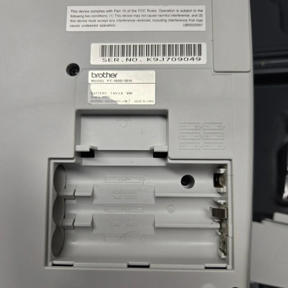 Brother P-Touch PT-1800 Label Maker Electronic Labeling System with Case & Tape